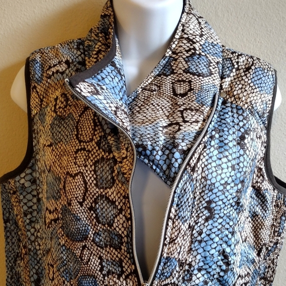 GG blue Women's beige blue Snake print Vest with asymmetrical zipper size M - Picture 4 of 7